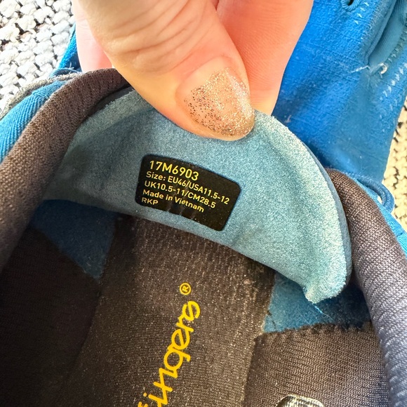 Vibram Men Blue FiveFingers Shoes - Picture 9 of 10